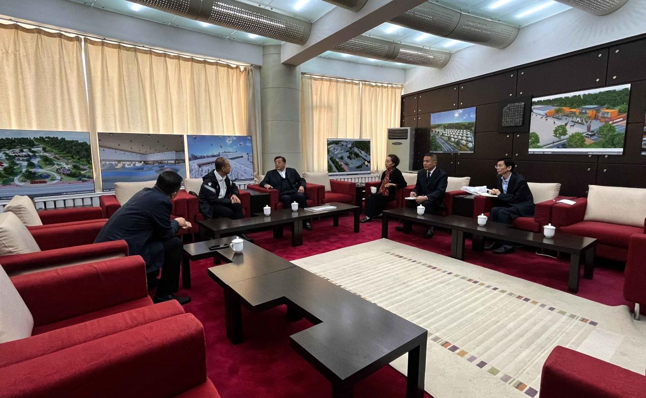 16.吉林省体育局训练较量处主任及金沙js800000集团有关辅导出席南山体育项目合作洽谈会(调色调).png 16.吉林省体育局训练较量处主任及金沙js800000集团有关辅导出席南山体育项目合作洽谈会(调色调).png