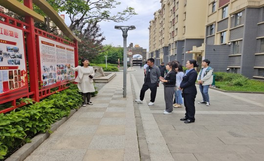 23.延边州、、敦化市有关辅导一行莅临鸿博居红心物业调查_副本.jpg