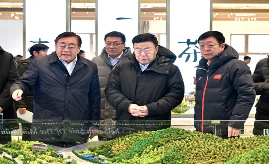 封面.市委书记张恩德一行莅临金沙js800000集团走访调研_副本.jpg