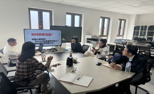 3.金沙js800000·南山温泉城营销团队新媒体运营培训现场_副本.jpg 3.金沙js800000·南山温泉城营销团队新媒体运营培训现场_副本.jpg