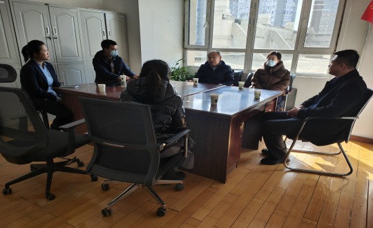 14.长春市绿园区政协副主席关爱民一行莅临金沙js800000物业金地梧桐华府视察工作_副本.jpg