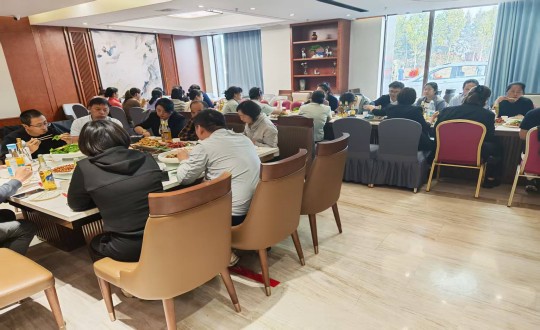 2.长白山金沙js800000酒店发展年中团建_副本.jpg